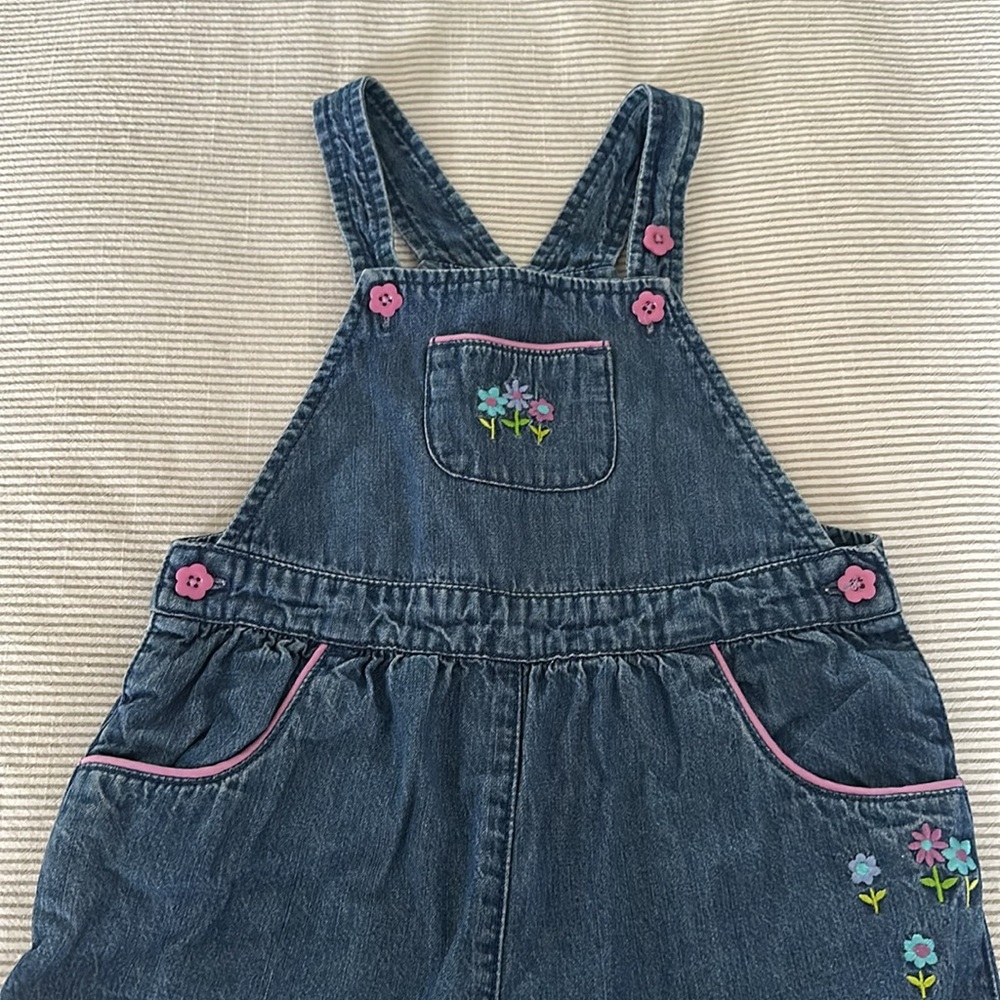 Vintage overall shorts 💐
